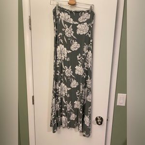 Market & Spruce Green Floral Maxi Skirt